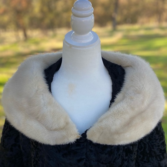 Vintage | 1950’s Persian Lamb & Mink Collar Cropped Swing Jacket - Picture 9 of 16
